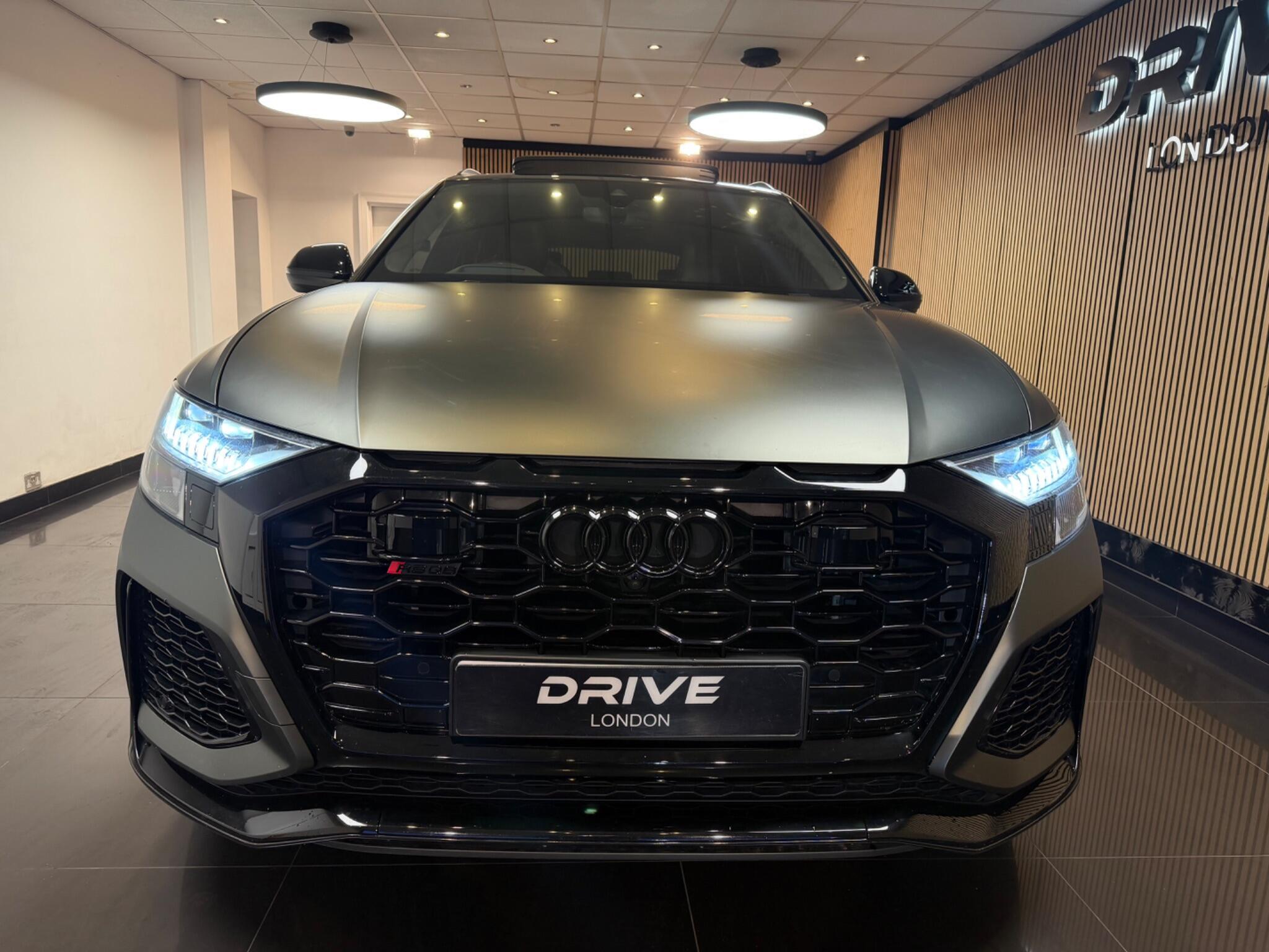 Audi RSQ8